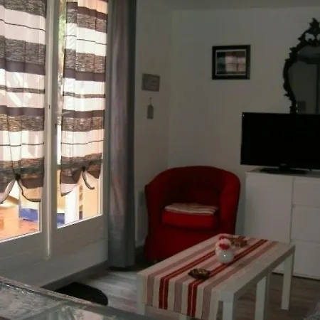 Studio Cap D'agde, 1 Piece, 4 Personnes - Fr-1-249-8 *